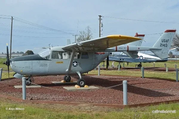Revell O-2A Skymaster v:5220050