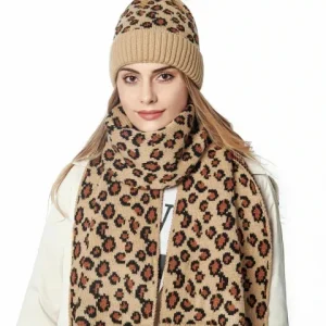 Matchende lue og skjerf med leopardmønster v:1729730 Matchende lue og skjerf med leopardmønster v:1729730