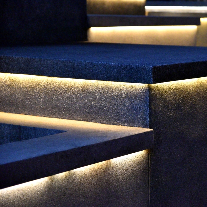 LightsOn Strip Bøyelig og fleksibel lyslist 1700lm 25W 2700K 5 meter v:3927706 LightsOn Strip Bøyelig og fleksibel lyslist 1700lm 25W 2700K 5 meter v:3927706