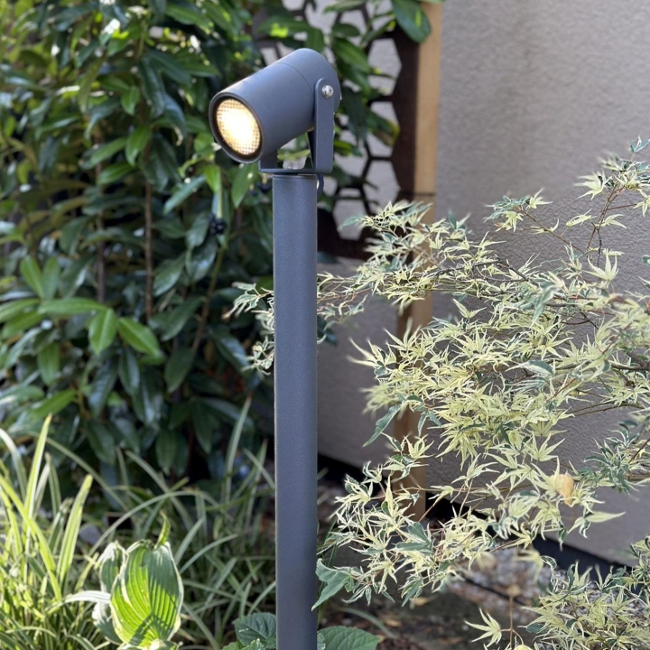 LightsOn Luna 65 Pollare/Trädgårdsspot 350 lm 5W 35° Grå v:7131630 LightsOn Luna 65 Pollare/Trädgårdsspot 350 lm 5W 35° Grå v:7131630